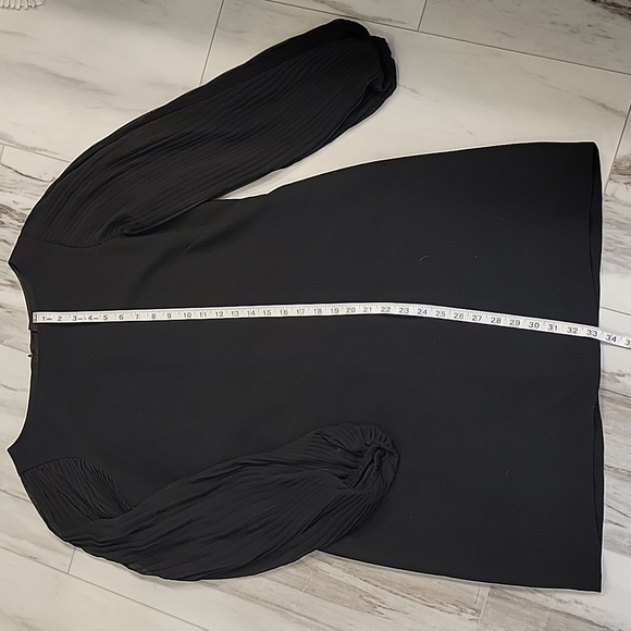 White House | Black Market Dress 🖤 - Picture 8 of 9